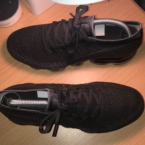 Triple Black Vapormax